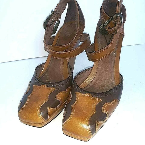 Vince Camuto Shoes - Vince Camuto 8M Western Style Leather Heels